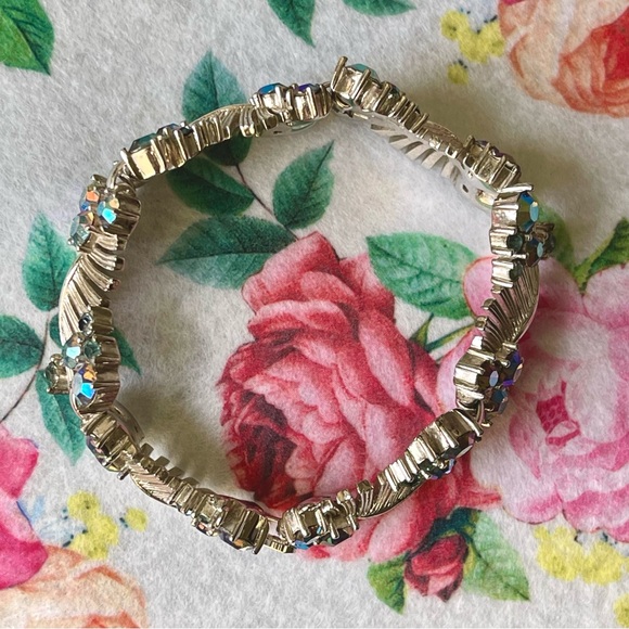 CROWN TRIFARI | Vtg | Blue Aurora Borealis (AB) Crystals Rhinestones 7" Bracelet - Picture 8 of 14